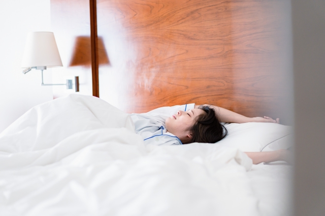 睡眠をとってもスッキリ起きられない人